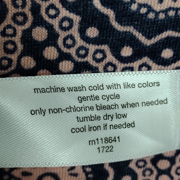 Lane Bryant Perfect Sleeve Crew Neck Tee Size 10/12 Navy Geo Print - Picture 7 of 7